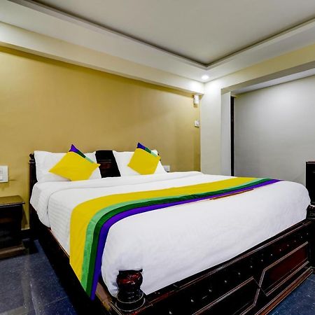 Itsy By Treebo - Hill View Hotel Madikeri Bagian luar foto