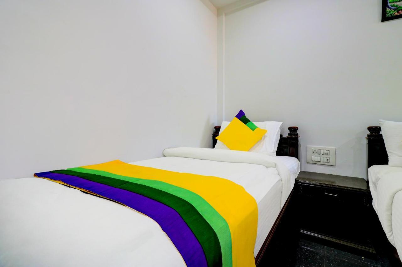 Itsy By Treebo - Hill View Hotel Madikeri Bagian luar foto