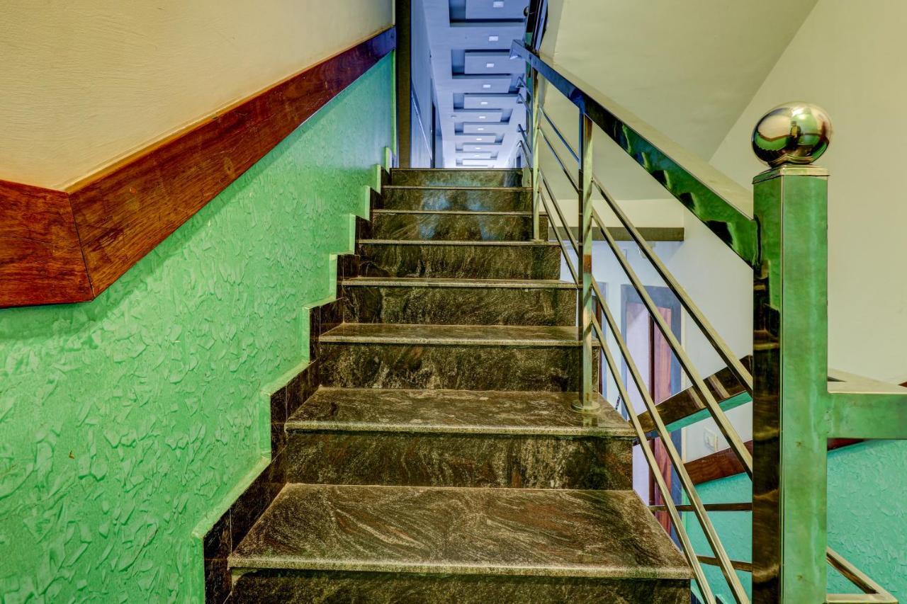 Itsy By Treebo - Hill View Hotel Madikeri Bagian luar foto
